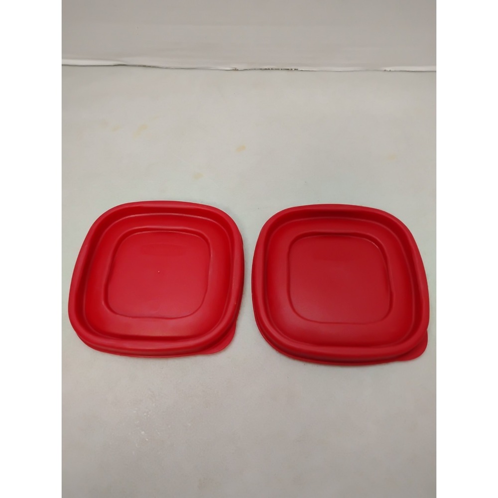2 Rubbermaid 7J58 Red Easy Find Storage Container Replacement LIDS ONLY